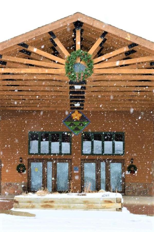 The Inn At Silvercreek Гренби Екстериор снимка
